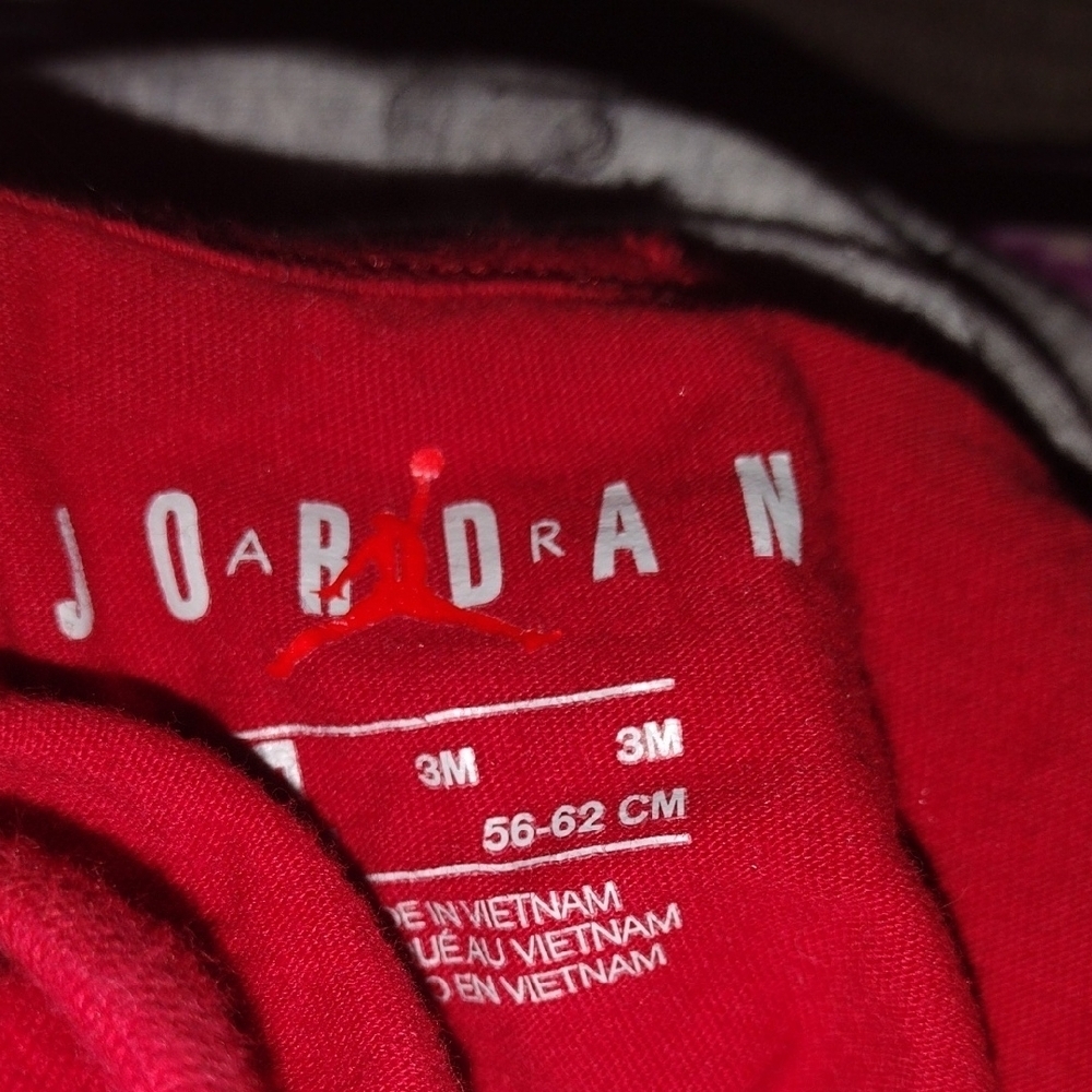Jordan & Nike Unisex Baby Onesie Set – Red & Grey Size 3 months - Picture 3 of 4